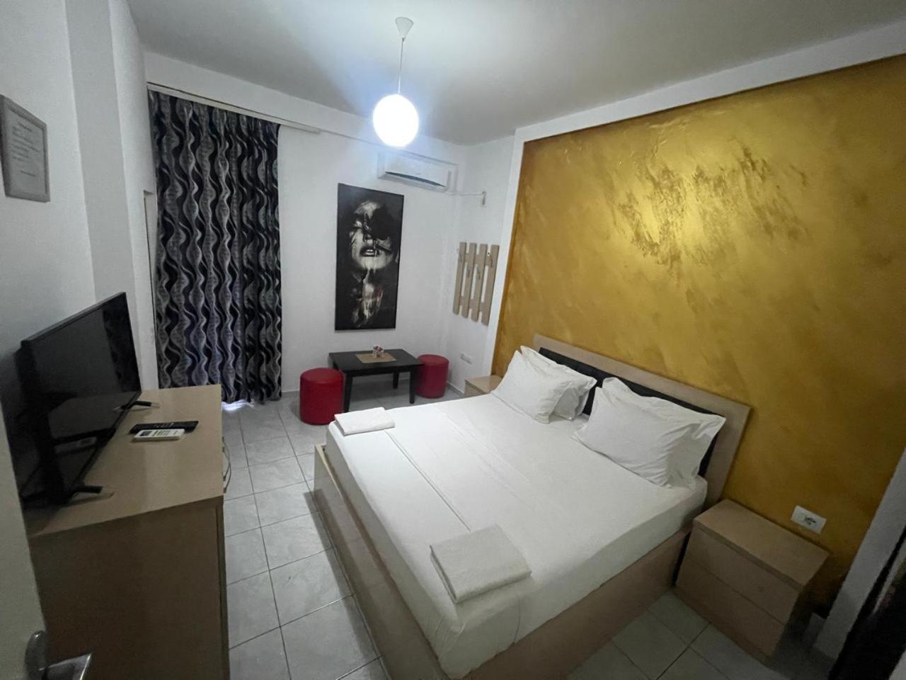 Aparthotel Fabio Tirana